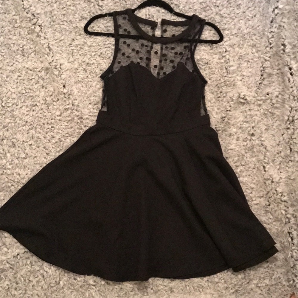 Black Dress (LBD)